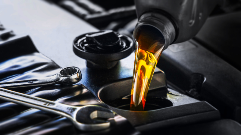 Same-Day Oil Change in Knoxville, Tennessee
